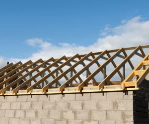 Hatay Ahşap Çatı | FRS Çelik ile Estetik, Dayanıklı ve Yönetmeliklere Uygun Çatı Sistemleri